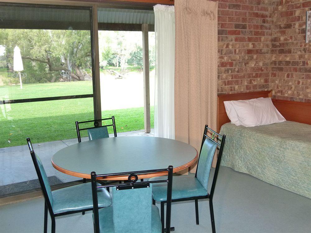 คาเดลล์ ออน เดอะ เมอร์เรย์ รีสอร์ต Motel โมอามา ภายนอก รูปภาพ